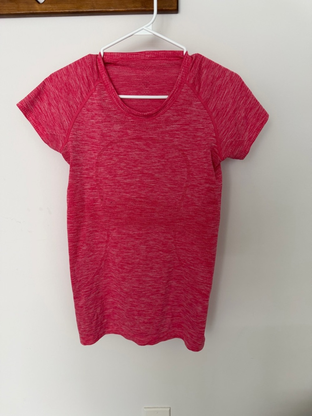 lululemon athletica Heathered Raspberry Short Sleeve Tee